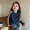 Camiseta de Algodón Puro Estilo Americano con Tres Rayas para Niñas Primavera y Otoño Nuevo Estilo Top para Niños Grandes Manga Larga Elegante Camiseta Base Estampada