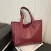 Bolso tote de hombro casual de color liso, gran capacidad, tela PU lavada, estilo retro europeo y americano, nuevo, para mujer, 2026