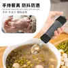 Muñequera de comedor de estilo sencillo con correas laterales para evitar el movimiento, correa para utensilios auxiliares para cucharas y tenedores para prevenir derrames