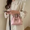 Bolso de Hombro Cruzado para Mujer, Bolso de Nicho, Nuevo Estilo de Moda, Elegante y Texturizado, Bolso Cubo Exquisito 2026