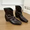 Botines de vestir con tacón grueso y aumento interno de altura 2026 moda ajustada de tacón apilado otoño botines cortos para mujer con caña corta y punta cuadrada