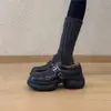 Versión de piel de vaca tacón grueso 6cm mocasines de hebilla mujer punta redonda suela gruesa zapatos pequeños de cuero estilo retro versátiles remache zapatos de vestir