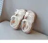Sandalias para Niñas 2025 Verano Nuevas Zapatos de Princesa Elegantes de Moda para Bebés y Niños Sandalias para Niños con Lazo para Niñitas
