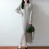Vestido de Punto Nuevo Otoño/Invierno 2026 Lana Pura Cuello Redondo Manga Larga para Mujer Color Sólido Vestido Largo con Flecos