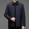 Nueva chaqueta corta de plumón para hombre con cuello camisero, 90% plumón de ganso blanco, ligera, adecuada para negocios y desplazamientos, chaqueta de plumón para hombres de mediana edad
