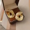 Pendientes Redondos Tridimensionales Irregulares Exagerados de Textura Simple Abstracta Plateados Europeos y Americanos para Mujer Pendientes de Botón con Sentido de Diseño de Nicho