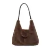 Bolso de mano de peluche de moda coreana y japonesa para mujer, principios de otoño de 2026, gran capacidad, elegante y de alta gama, adecuado para ir al trabajo, bolso de hombro y axila