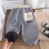 Calça de Fleece para Bebê Fleece Fino Novo Estilo 2025 Outono e Inverno Calça Longa de Outono Infantil Calça de Moletom de Outono Estilosa para Bebê