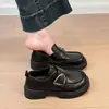 Zapatos de mujer de cuero estilo británico, novedad otoño 2026, Mary Janes versátiles cómodos de suela blanda, mocasines de suela gruesa