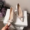 Sapatos Mary Jane Leves de Salto Agulha para Cerimônia de Maioridade, Estilo Universitário, Salto Alto Elegante de Bico Fino Baixo para Mulheres, Novo Modelo Outono 2026