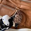 Capa protetora personalizada Ins Style com estampa de leopardo marrom, estilo europeu e americano, adequada para AirPods de 4ª geração (novo modelo Pro3) e fones de ouvido Apple de 2ª geração.