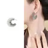 Pendientes de botón de girasol de lujo ligero para mujer, modernos, estilo exagerado, adornos para la oreja, chapados en cobre, oro real de 18 quilates, pendientes versátiles de alta gama, estilo nuevo