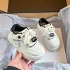 Zapatos deportivos ligeros para niños, estilo princesa, nuevo modelo primavera 2026, zapatillas de moda para niñas pequeñas, medianas y grandes