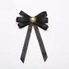Pajarita Estilo Coreano Hebilla Pin para Mujer Broche Corsage de Moda Nuevo Estilo Camisa Decoración de Cuello Broche Cinta Pajarita Pequeña