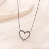 Tohm Fashion Colgante de Acero de Titanio con Forma de Corazón Chapado en Oro de 18 Quilates Cadena para Clavícula Collar Coreano de Acero Inoxidable con Corazón de Melocotón para Mujeres Que No Se Desvanece