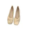 Sapatilhas Femininas de Salto Baixo 2026 Outono Novo Estilo Suave Estilo Francês para a Noite Sola Macia Modernas Versáteis Mocassins de Calçar