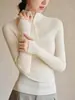 Novedad Otoño 2026 Camiseta Base de Punto Yangzi Lana Fina Importada Sin Costuras Cuello Medio Alto para Mujer