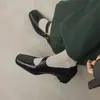 Sapatos Mary Jane de Couro Quadrados Estilo Francês com Tiras Cruzadas Primavera 2026 Salto Escondido Plataforma Salto Médio Couro Genuíno Sapatos Femininos