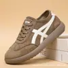 Zapatos Blancos Estilo Coreano Nuevos de Primavera y Otoño para Estudiantes Mujeres, Tenis Deportivos de Suela Gruesa, Zapatos de Entrenamiento Moral, Zapatos Casuales para Mujer con Terciopelo Transfronterizos