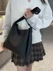 Bolsa de mão de couro encerado estilo retrô transfronteiriça, uma bolsa de ombro elegante e versátil para mulheres, apresentando um design leve e luxuoso com um estilo único de bolsa saco.