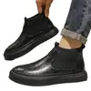 Outono/Inverno 2026 Novos Sapatos Casuais Masculinos de Couro com Sola Grossa de Cano Alto Slip-On Sapatos Masculinos Superfície de Couro Fosco Sapatos de Dirigir