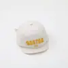 Boné Infantil Primavera e Outono Bordado com Letra Aba Macia Chapéu de Sol Primavera Bebê Macio Top Wear Boné de Beisebol