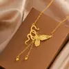 Collar de Serpiente y Mariposa Chapado en Oro para Mujer, Exquisita Cadena para Clavícula Versátil Estilo Retro Chino Nuevo Borla de Mariposa Imitación Oro Venta al por Mayor