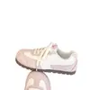 Zapatos blancos de diseño de nicho bordados dulces populares de otoño, zapatillas casuales versátiles planas y cómodas para mujer