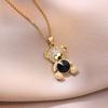Collar de acero de titanio para mujer, estilo europeo y americano, con microincrustaciones de oso, colgante de diamantes, cadena de clavícula con temperamento.