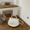 Estilo Coreano Alta Qualidade Textura Fashionável Versátil Portátil Bolsa para o Dia a Dia Mulheres 2026 Verão Nova Textura de Lichia Bolsa Transversal Pequena Quadrada