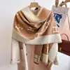 Bufanda Simple de Espiga Nueva 2026 para Mujer, Estilo Versátil de Lujo Ligero para Otoño e Invierno, Chal Largo Engrosado de Cachemira Sintética Cálido