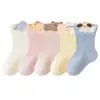 Calcetines para bebé para primavera y otoño, calcetines flockados sin costuras, calcetines para recién nacido, nuevos calcetines de tubo medio de conejo de dibujos animados para otoño e invierno
