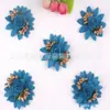 Venta al por mayor de accesorios para ropa de fabricante Flores artificiales Pasadores étnicos Hechos a mano con incrustaciones de diamantes Accesorios de flores artificiales Parches de arte financiero Pegatinas