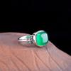 A nova listagem de anel de prata feminino com design de borboleta com pedras incrustadas S925 prata ágata verde cruzamento de fronteira