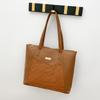 Bolso tote de gran capacidad con relieve de diamante 2023 nuevo moda moderno fresco color sólido decoración de lentejuelas bolso de hombro
