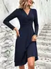 Vestido midi de manga larga plisado cruzado, de color liso, con escote en V y cintura ceñida, estilo nuevo transfronterizo europeo y americano, para mujer, 2026