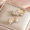 Simulação flash Diamond TikTok live hot three-piece set colar brincos anel feminino pingente jóias atacado