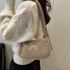 Bolsa Quadrada Pequena de Mão Plissada Estilo Doce Atacado Bolsa Feminina Inverno 2025 Nova Bolsa de Ombro com Laço Bolsa de Axila para o Trabalho