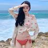 Bikini de Rayas Rojas Cubierta Protectora Solar Pechos Pequeños Dulce y Lindo Sexy Tres Puntos Estilo Resort Traje de Baño de Tres Piezas