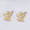 Pendientes de flor de cinco pétalos simples y compactos con pasador de plata s925, modernos y elegantes, con diamantes, minipendientes, estilo nuevo único y moderno para mujer
