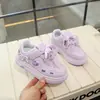 Zapatos de lona para niñas, nuevo estilo primavera y otoño versión coreana, zapatos casuales de dibujos animados, zapatillas ligeras para correr para niñas, versátiles