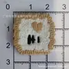 Venta Directa de Fábrica de Etiquetas Tejidas de Dibujos Animados de Línea Especial, Etiquetas Bordadas con Borde Cerrado, Accesorios para Ropa, Decoraciones para Zapatos y Sombreros, y Decoraciones para Bolsas