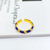 Anillo de esmalte antiguo de estilo antiguo, azul y blanco, ligero y de lujo, para mujer, estilo frío, estilo retro francés de alta gama.