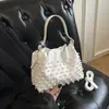 Bolsa Saco Plissada com Detalhes de Pérolas para Mulheres, Bolsa de Ombro e Transversal Fashion e Sofisticada para o Dia a Dia, com Acabamento de Luxo