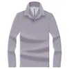 Camisa polo masculina simples de manga longa, feita de algodão piquet, com colarinho dobrável, adequada para uso business casual, disponível em várias cores, peça básica versátil para homens jovens e de meia-idade