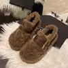 Novo estilo de sapatos de algodão para exterior, sapatos quentes peludos forrados com fleece de inverno para mulheres, com fivela de cinto, pelúcia, antiderrapante, 2026, sola grossa, retrô
