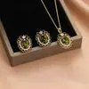 Brincos Imitação de Esmeralda Inspirados na Floresta em Estilo Francês para Mulheres, Brincos Ovalados Cravejados de Diamantes em Estilo Corte, Corrente para Clavícula, Conjunto Elegante de Luxo Leve