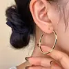 2026 Novos Brincos de Argola de Alta Qualidade Preto Metálico com Cravejados de Diamante, Brincos de Tarraxa Versáteis Estilo Europeu e Americano Ins, Acessório Popular de Alta Qualidade