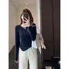 Camiseta de manga corta con bloques de color de moda y bordado en el cuello Henley, camiseta de manga larga básica, top para mujer, nuevo modelo de otoño e invierno 2026 H090211