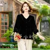 Blusa de terciopelo de moda para otoño y primavera de mamá, cuello en V elegante, adelgazante, ropa para mujeres de mediana edad y mayores, camisa bordada de manga larga que cubre el cuerpo